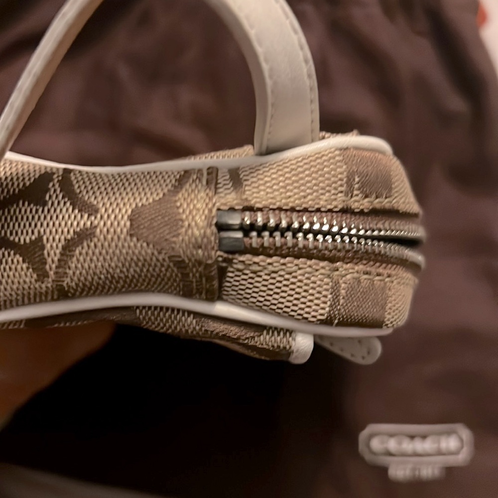 Authentic Coach waist pouch - Picture 6 of 7